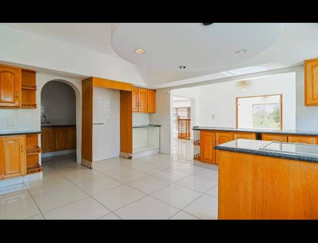 4 BEDROOM HOUSE FOR SALE IN GLENVISTA